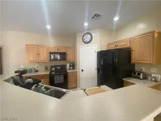 Photo #3: 2253875 Listing