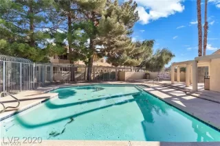 Photo #3: 2253893 Listing 