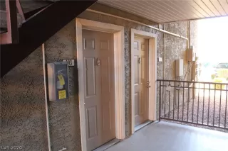 Photo #1: 2253959 Listing