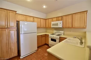 Photo #1: 2253975 Listing