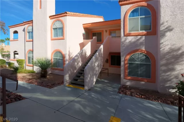 MLS: 2253978 Condo For Sale