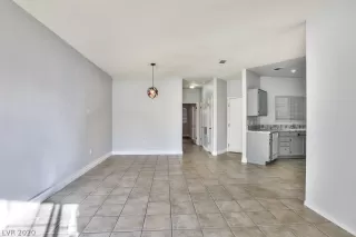 Photo #3: 2254016 Listing