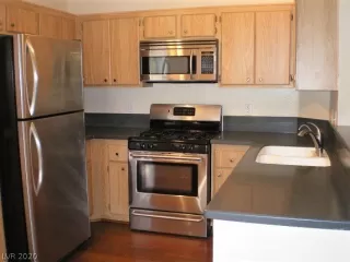 Photo #4: 2254085 Listing