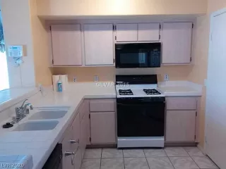 Photo #5: 2254140 Listing