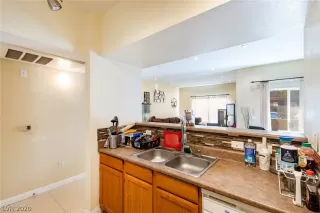 Photo #5: 2254164 Listing