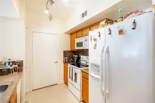 Photo #6: 2254164 Listing