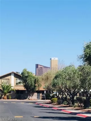 Photo #2: 2254208 Listing 