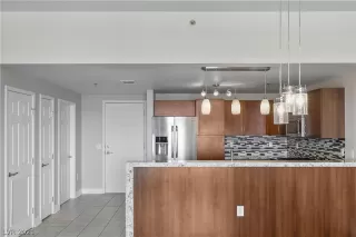 Photo #1: 2254251 Listing 