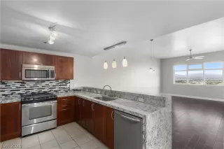 Photo #5: 2254251 Listing 