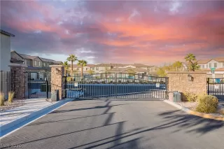 Photo #2: 2254388 Listing