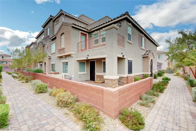 MLS: 2254390 Condo For Sale