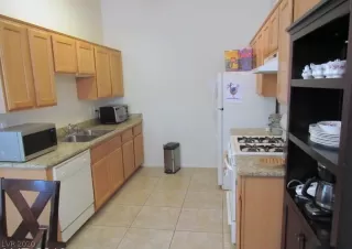 Photo #4: 2254458 Listing