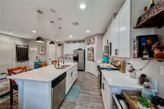 Photo #1: 2254486 Listing 