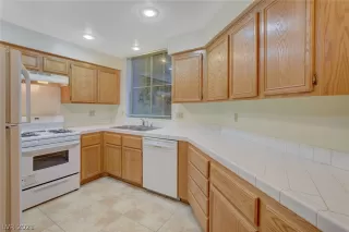 Photo #6: 2254513 Listing