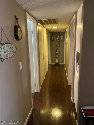 Photo #4: 2254554 Listing