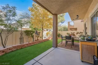 Photo #1: 2254566 Listing