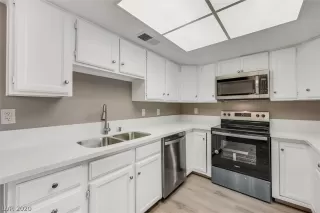 Photo #4: 2254599 Listing 