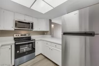 Photo #5: 2254599 Listing 