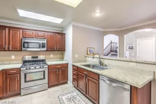 Photo #1: 2254607 Listing 