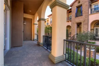 Photo #5: 2254654 Listing