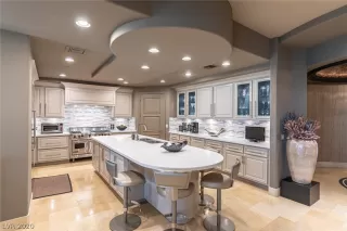 Photo #3: 2254667 Listing