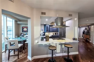 Photo #2: 2254700 Listing