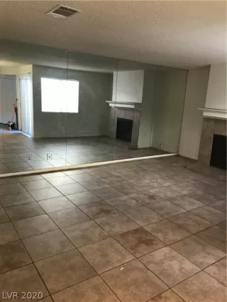 Photo #2: 2254773 Listing