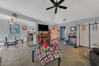 Photo #3: 2254783 Listing