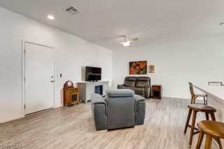 Photo #5: 2254790 Listing 