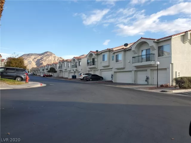 MLS: 2254833 Condo For Sale