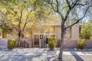 Photo #1: 2254844 Listing