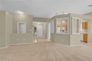 Photo #4: 2254846 Listing