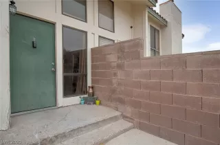 Photo #1: 2254856 Listing