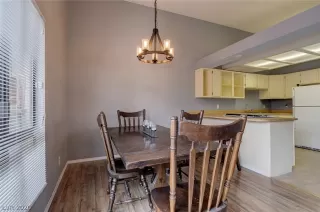 Photo #6: 2254856 Listing