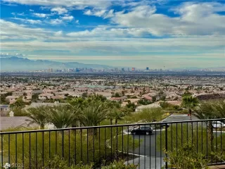 Photo #4: 2254896 Listing