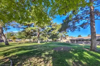 Photo #1: 2254916 Listing