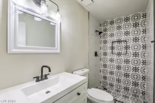 Photo #3: 2254916 Listing