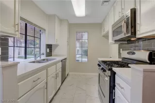 Photo #1: 2254921 Listing 