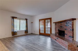 Photo #3: 2254968 Listing