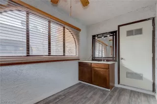 Photo #6: 2254968 Listing