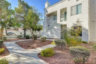 Photo #2: 2254988 Listing