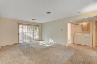 Photo #6: 2254988 Listing