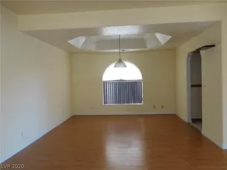 Photo #3: 2255034 Listing