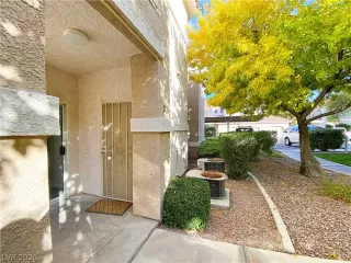 Photo #4: 2255073 Listing
