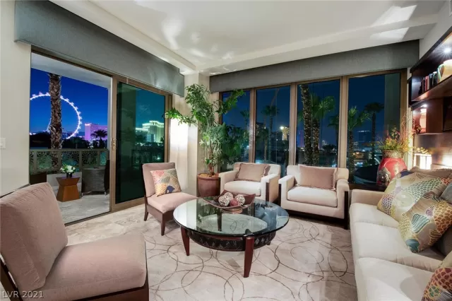 MLS: 2255194 Condo For Sale