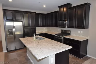 Photo #4: 2255196 Listing