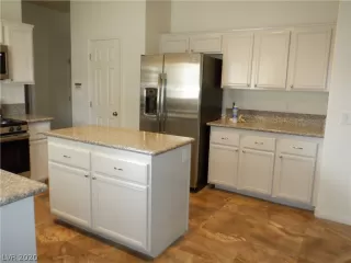 Photo #1: 2255201 Listing 