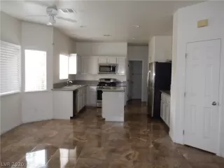 Photo #5: 2255201 Listing 