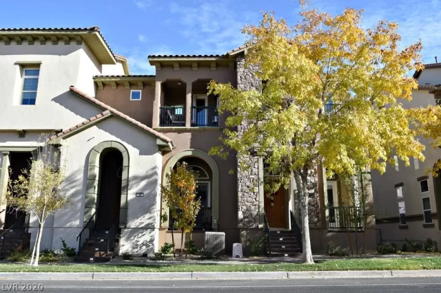 MLS: 2255252 Condo For Sale