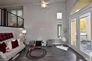 Photo #5: 2255252 Listing